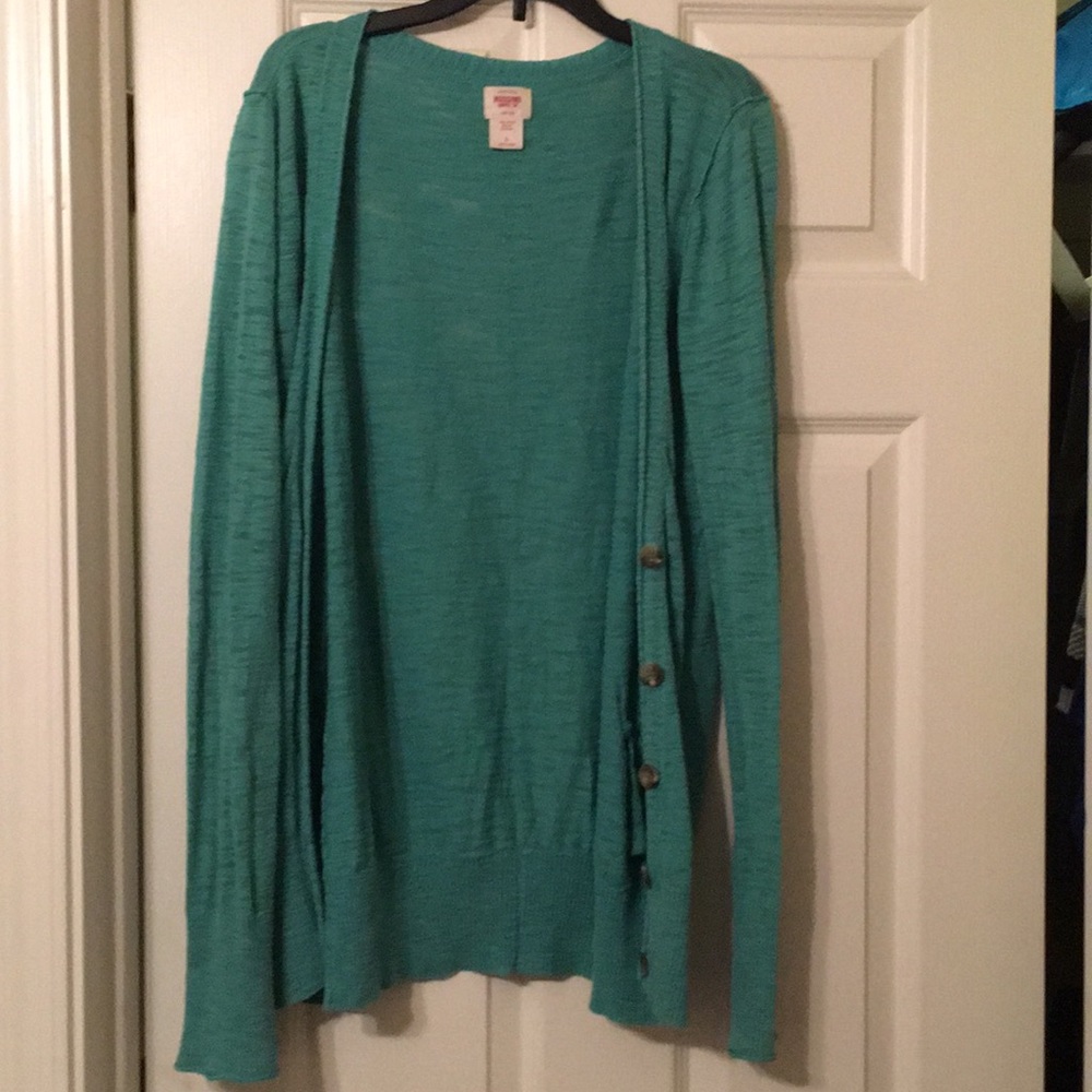 Cardigan sweater